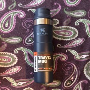 Stanley Trigger Action Travel Mug 20 oz Navy Blue